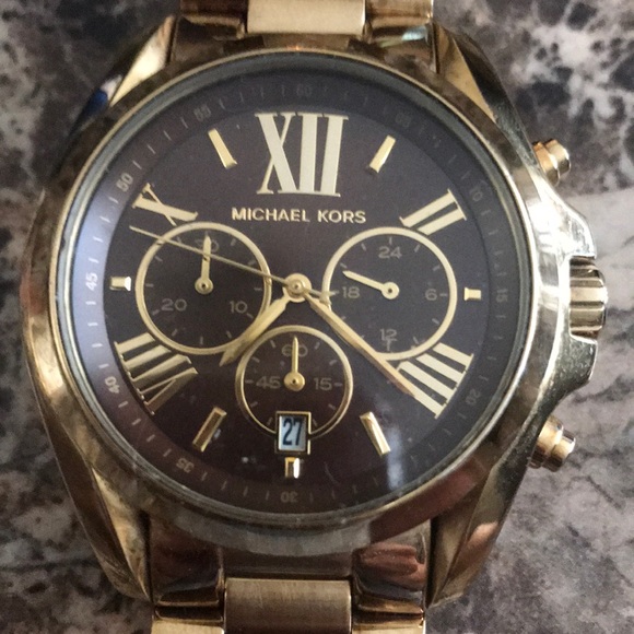 Michael kors watch. Gorgeous oversized design. - Picture 4 of 4